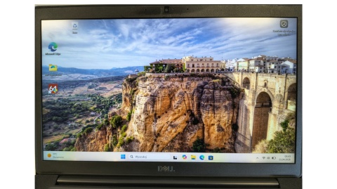 Biznesowy DELL Latitude 7490 14' i7/8GB/256GB SSD Windows 11 Pro